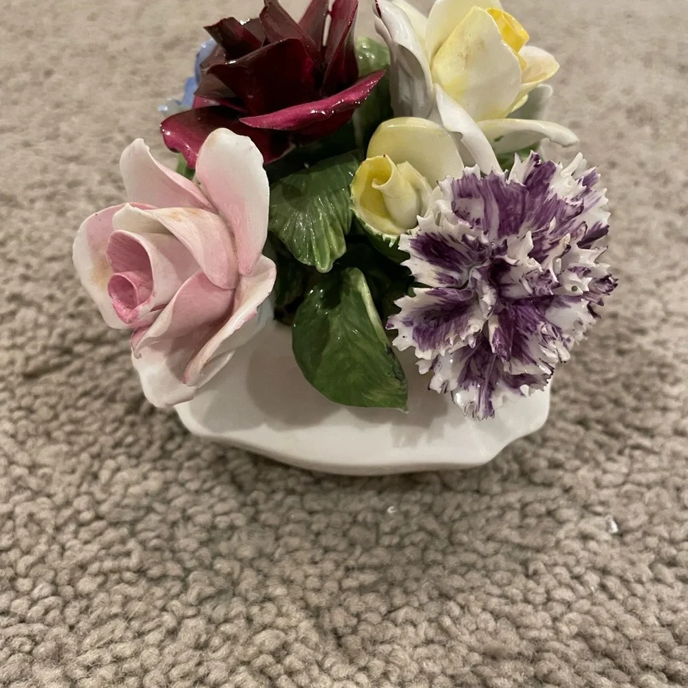 Hand Made Hand Painted‎ Radnor Bone China Floral Porcelain Bouquet - Multicolor